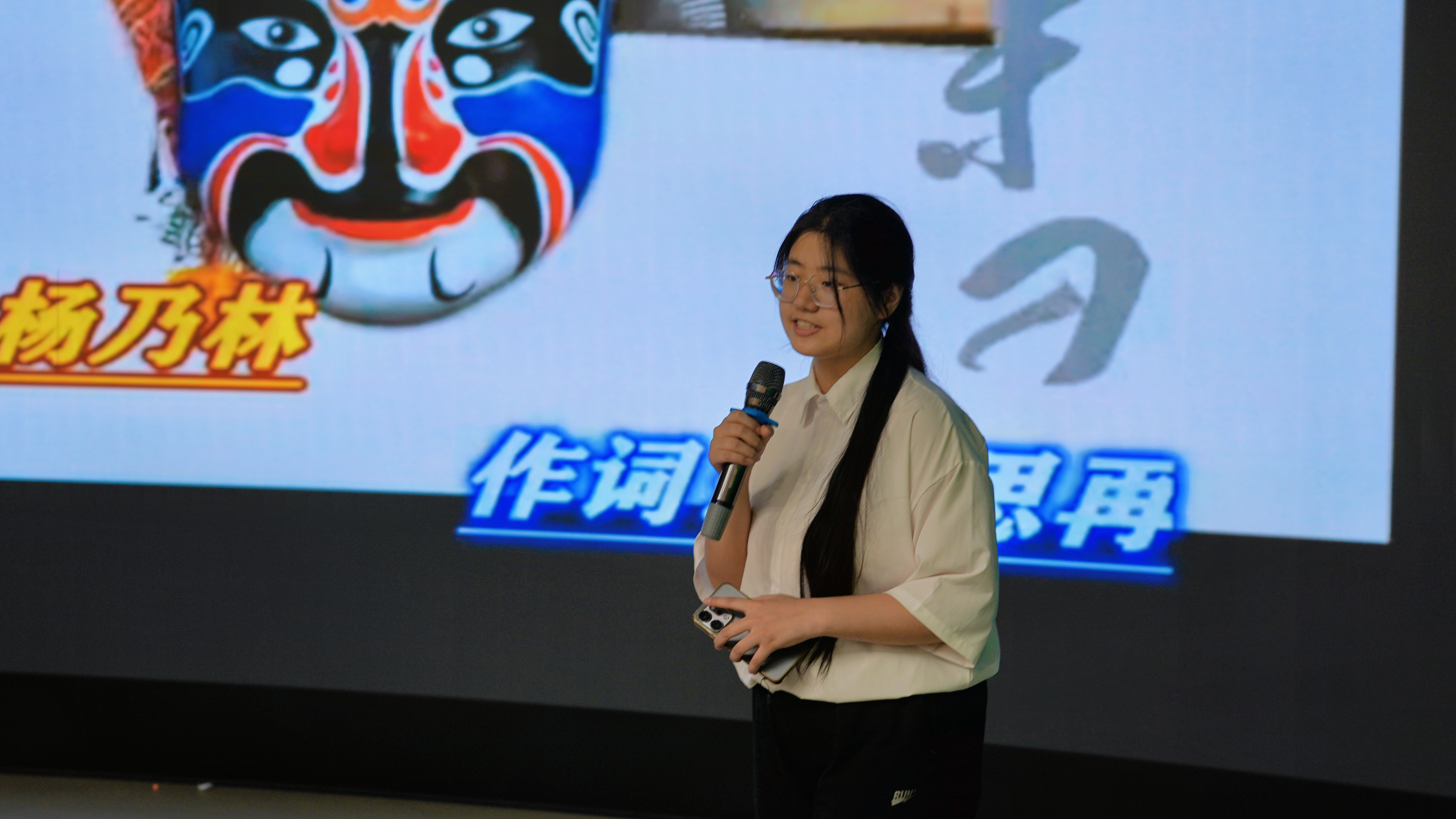 讲解《研学闽商·振兴乡韵》美育成果.png